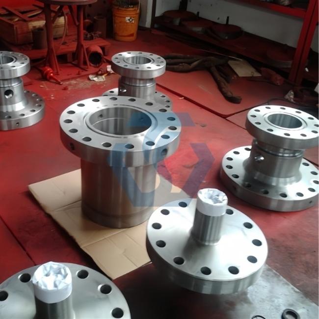 Wellhead Equipment Oil Gas Casing And Tubing Stainless Steel Alloy Steel Blind Flange