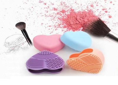 China Professional Beauty Makeup Accessories Washable Heart Shaped Brush Cleaner for sale