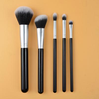 China Nylon Material Full Makeup Brush Set Powder Eye Shadow Brushes Wood Handle for sale