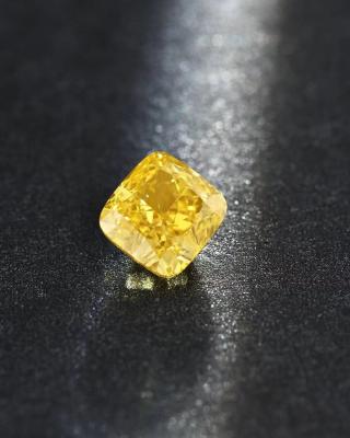 Chine Cushion Loose Diamond HPHT Lab Grown Yellow Diamond bagues de mariage jaune intense fantaisie à vendre