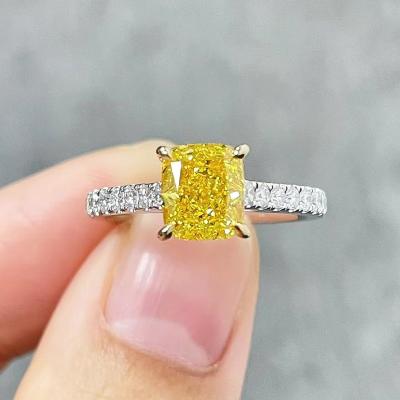 China 18K White Gold Lab Created Diamonds Engagement Ring 1.05ct Fancy Vivid Yellow for sale