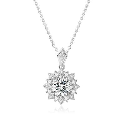 Chine Décoration de fleurs 18k Or Collier de diamant de laboratoire de luxe bijoux de diamant blanc pour les fêtes et les cadeaux Collier de diamant à vendre