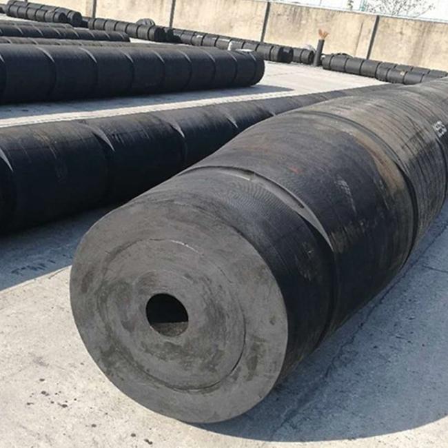 Marine fender in operational environment
