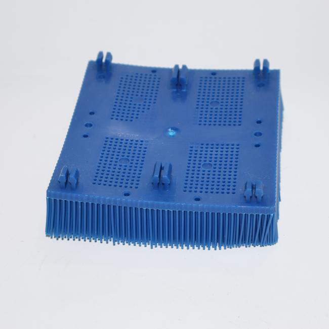 Blue nylon bristle blocks square foot design