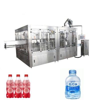 China Equipamento de engarrafamento carbonatado automático da bebida para a água/água de soda carbonatadas à venda