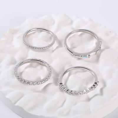 中国 カップルのための一致の婚約指輪のダイヤモンド指輪1.30g 925銀製CZ 販売のため