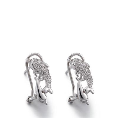 Chine Semilune 925 boucles d'oreille argentées de baisse d'argent des boucles d'oreille 1.95g de la CZ pour des femmes à vendre