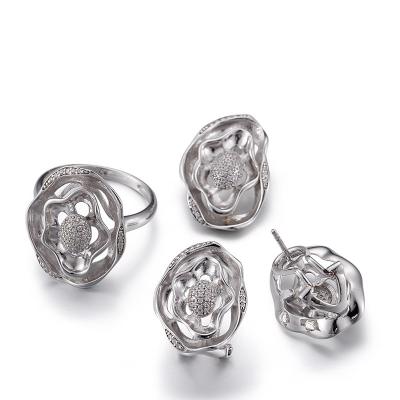 中国 AAA Cubic Zirconia Flower Earrings 5.41g Sterling Silver Flower Stud Earrings 販売のため
