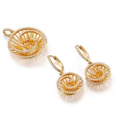 中国 AAA+ CZの925組の純銀製花嫁セットの円の螺線形の金は銀製のイヤリングをめっきした 販売のため