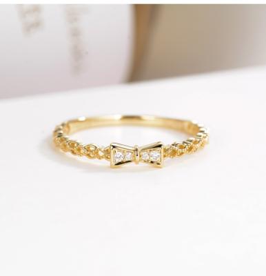 China Anillos de compromiso de Diamond Rings 0.3ct Moissanite del oro del Bowknot 18K para la boda en venta