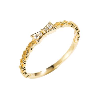 中国 結婚式のためのBowknot 18Kの金のダイヤモンド指輪0.3ct Moissaniteの婚約指輪 販売のため