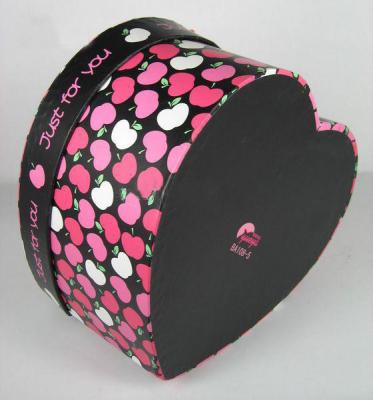 China Colorful Heart Shape Paper Box Packaging Apply To Valentine ’s Day Gift for sale