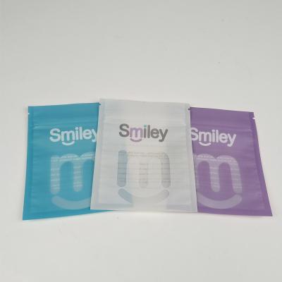中国 Wholesale  Recyclable Three Side Sealed Mylar Packaging Teeth Aligner For Teeth Care with Zipper 販売のため