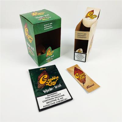 China El nuevo cigarro de la hoja de Grabba del diseño 2020 envuelve el sistema de exhibición embotado de empaquetado del paquete de las hojas de la caja de papel en venta