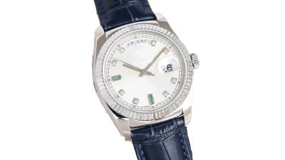 Китай Белый циферблат Швейцарские роскошные кварцевые часы Функция даты Толщина корпуса 13 мм продается