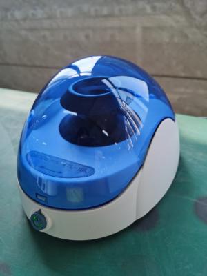 China Hot Sale Desktop Lab Use Mini Centrifuge with CE ISO for sale