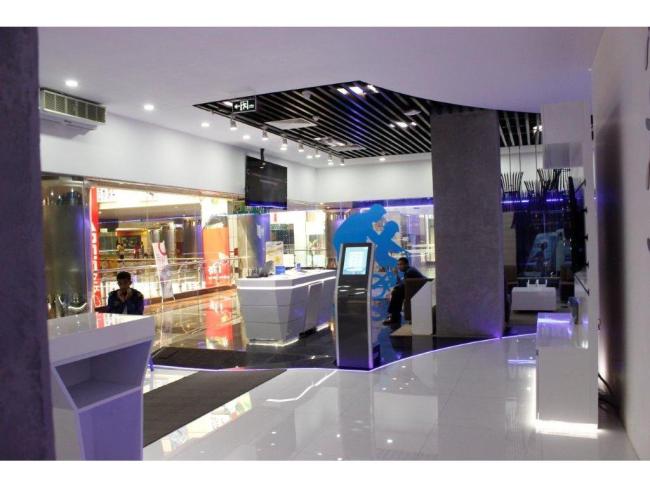 Self Service 19 inch Token Number Kiosk Ticket Dispenser Queue Ticket Machine For Bank Government