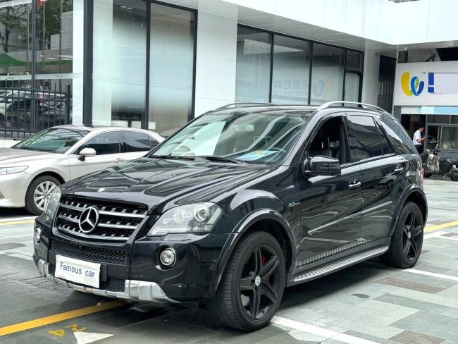 Mercedes-Benz ML 63 AMG wheel detail