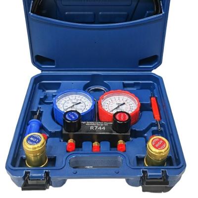 China R744 Quick Coupler Car AC Manifold Gauge Set for Universal Car Fitment Air Conditioning for sale