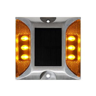 China Long Visual Distance IP68 Waterproof Solar Aluminum Reflective LED Blinker Raised Traffic Safety Marker Road Guide Stud for sale