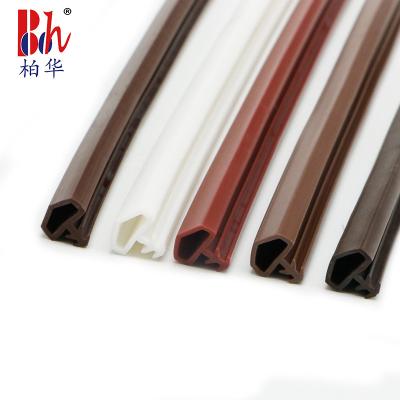 China Entalhe o tipo selagem de borracha anticolisão do PVC da tira de madeira do selo de porta descasca para a porta e a janela de madeira à venda