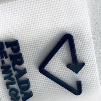 China la etiqueta amistosa de la transferencia de calor del silicón de 3D Eco grabó en relieve a Logo For Garment en venta