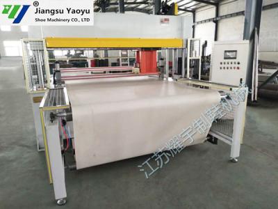 Chine Découpeuse principale de déplacement hydraulique d'affichage d'écran tactile pour des matériaux de plancher/doucement film à vendre