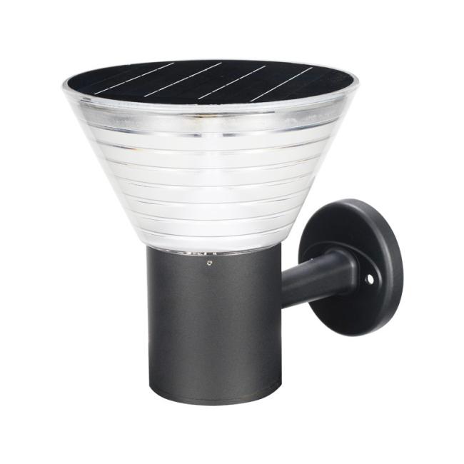 Durable solar wall light in outdoor environment