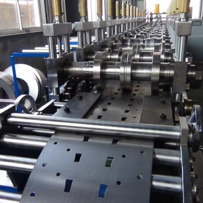 China As prateleiras de aço da cremalheira submetem o rolo que forma a produtividade alta da máquina à venda