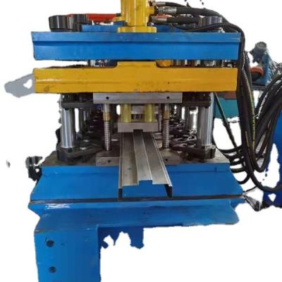 China PPGI Roller Shutter Door Roll Forming Machine Mitsubishi Plc Control for sale