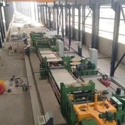 China línea que raja de la tira de acero de 4m m, equipo de proceso manual de la bobina del metal en venta