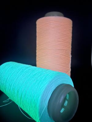 中国 100 Meters Luminous Yarn Glow In The Dark Yarn Knitting Crocheting 販売のため