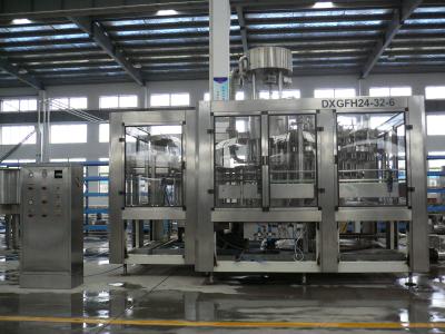 China Full Automatic Carbonated Drink Filling Machine With 18 Filling Heads For PET Bottle for sale