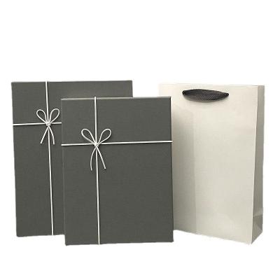 China Silk Bowknot Cardboard Paper Gift Box Packaging For Gift Wrapping Custom for sale