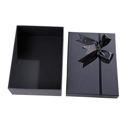 Chine La boîte en vrac d'emballage de cadeau de carton d'ODM conçoivent les boîtes actuelles noires pour le parfum de rouge à lèvres à vendre