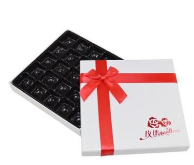 China Custom Printed Cardboard Valentine'S Day Chocolate Packaging Boxes Cake Boxes Flower Gift Box for sale