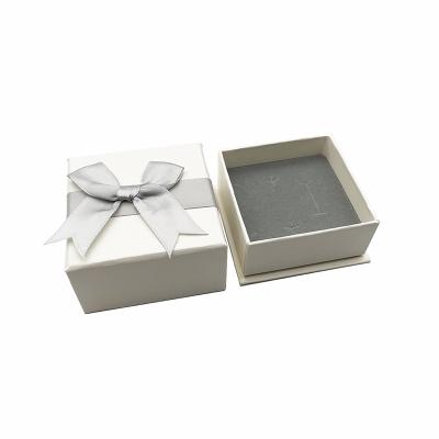 China Lid And Base 900gsm Grey Board Luxury Jewelry Box Necklace Packaging for sale