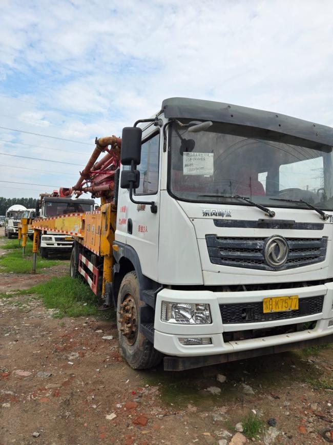 Used Cargo Truck Frame with Sinotruk Chassis and New Tyres for Sale