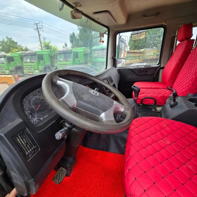 Used Cargo Truck Frame with Sinotruk Chassis and New Tyres for Sale