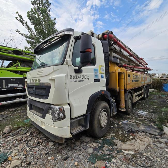 Heavy Equipment Trailer Accessories with Hydraulic Steering and Sinotruk Chassis Components