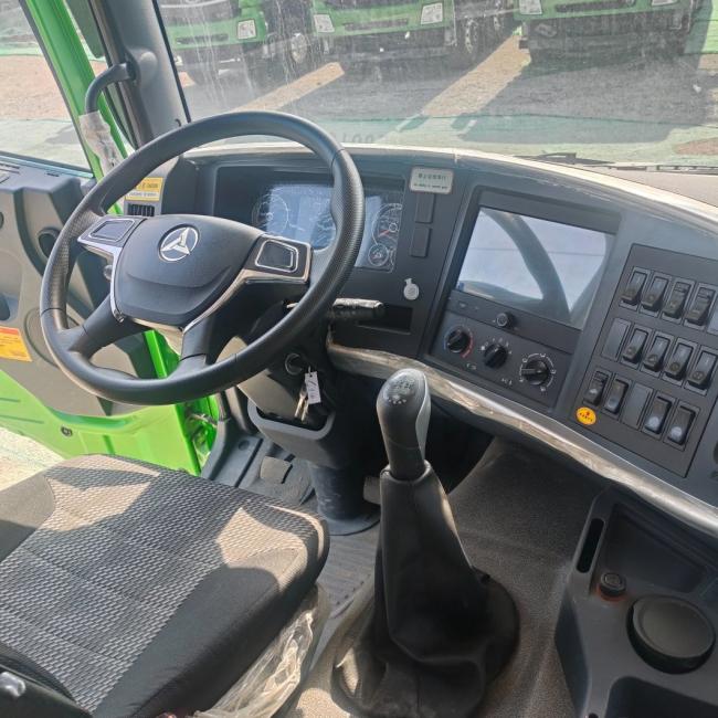 480 HP Heavy Duty Dump Truck 8X4 Used 8.2m