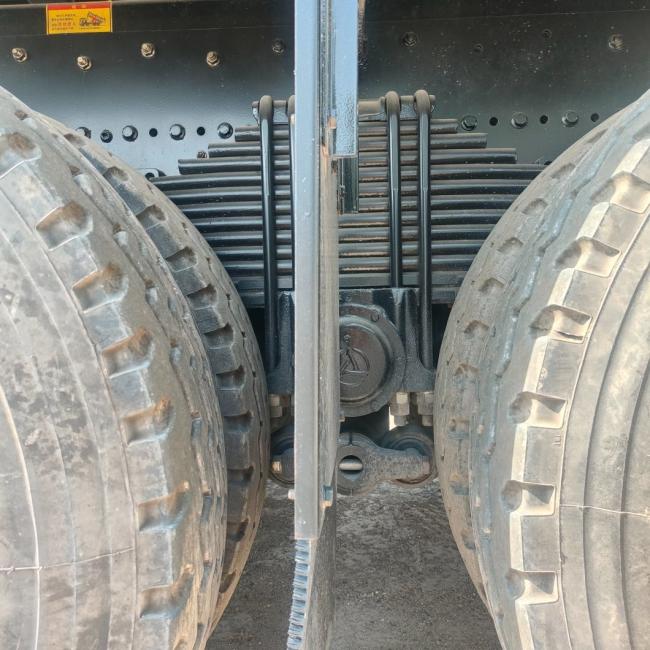 480 HP Heavy Duty Dump Truck 8X4 Used 8.2m