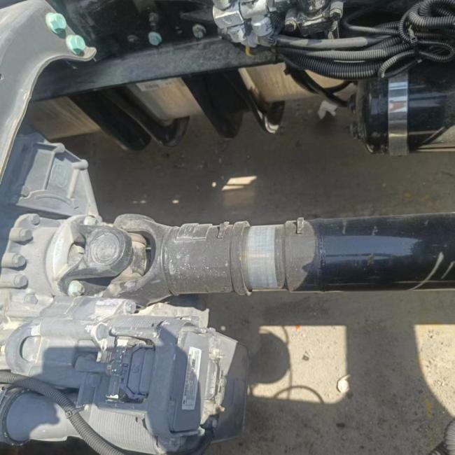 470 Horsepower Man Series Heavy-Duty Tractor with Used Truck