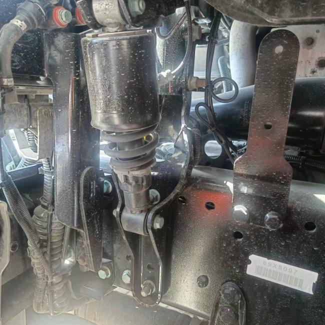 470 Horsepower Man Series Heavy-Duty Tractor with Used Truck