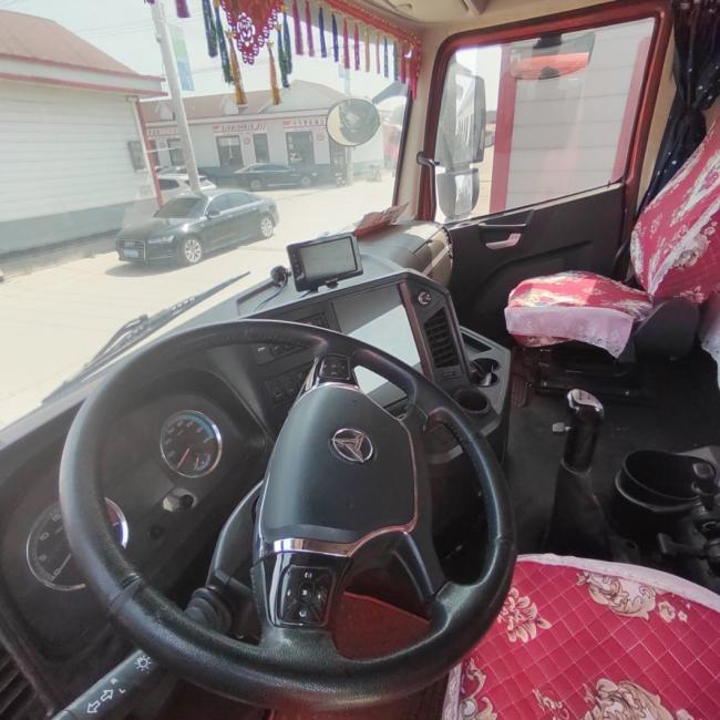 Durable 30t Tipper Truck: Heavy Duty Vehicle for Industrial Mining