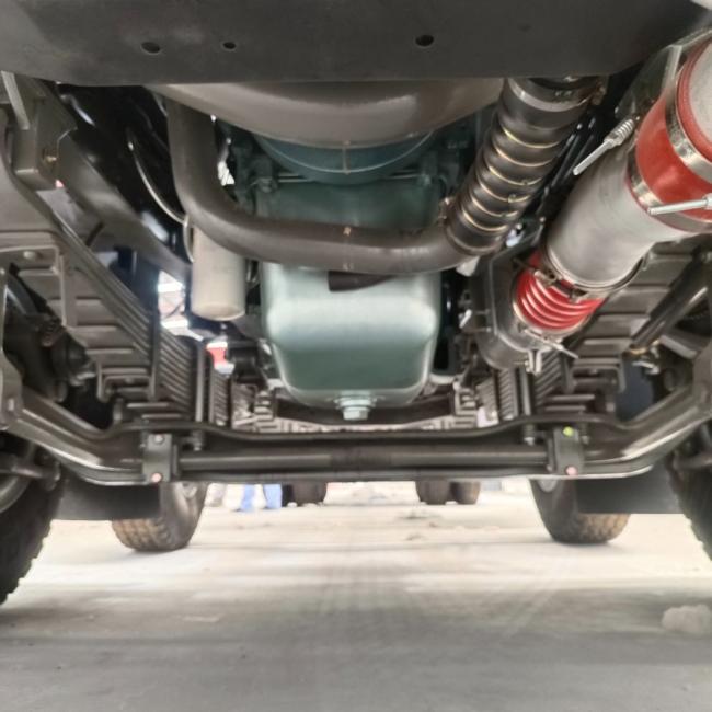Durable Sinotruk Dump Truck with Heavy Duty Chassis and Power Assistance