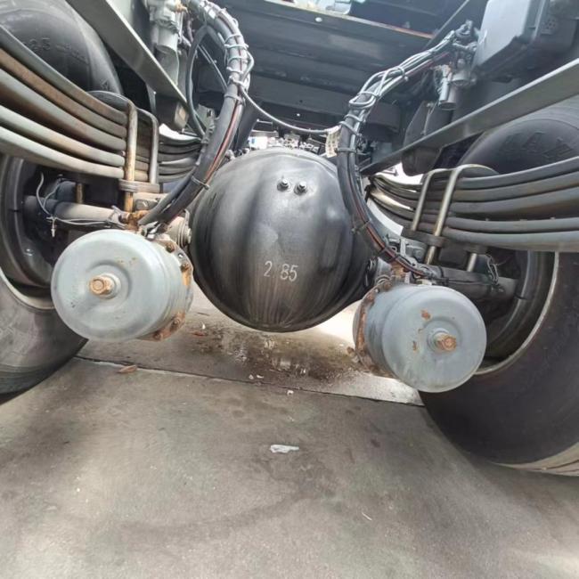 High Horsepower 540HP Truck Marketplace for Heavy-Duty Towing with 1000L Fuel Tank