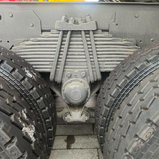 371HP Heavy-Duty Truck HOWO Diesel Self Dumping Transportation