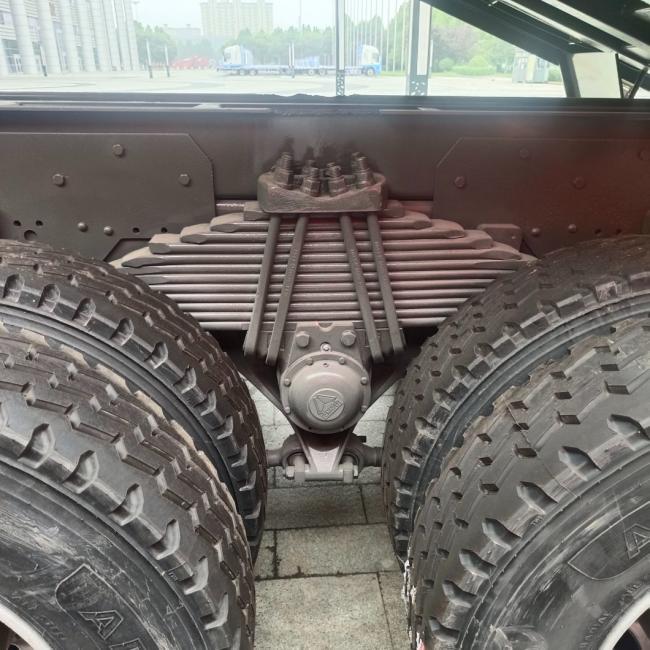 Heavy Duty Truck HOWO 371HP Self Dumping Transport Sinotruk Chassis Brand off-Highway