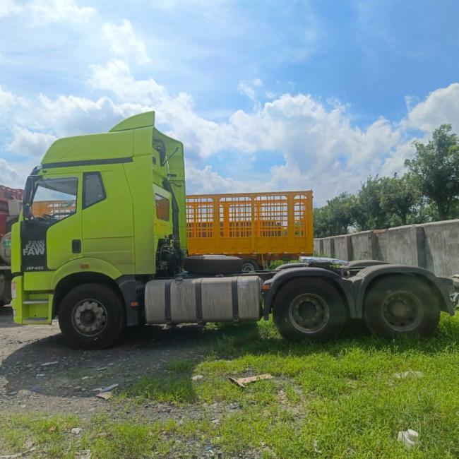 China FAW Jiefang J6p420HP Diesel 6X4 Tractor Truck